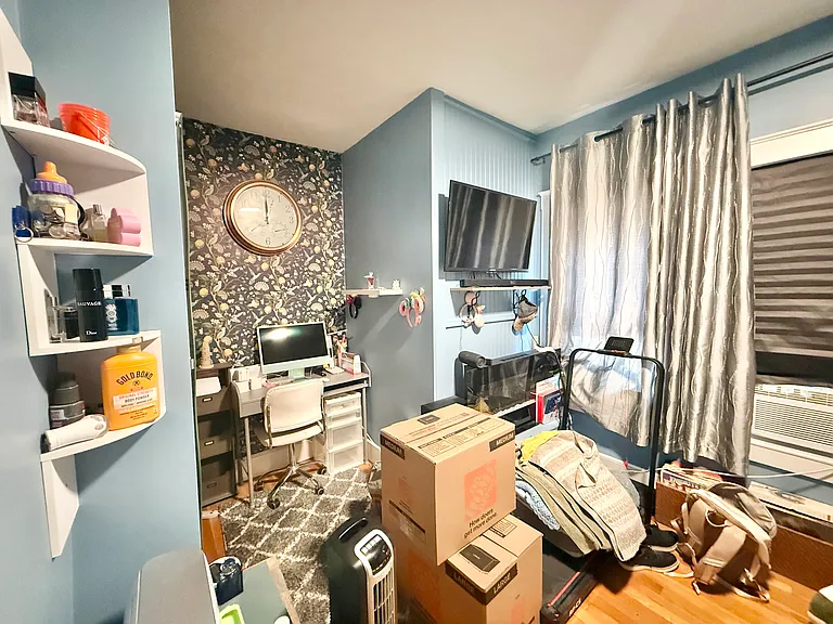 158 Lowell St #1 — Photo 9
