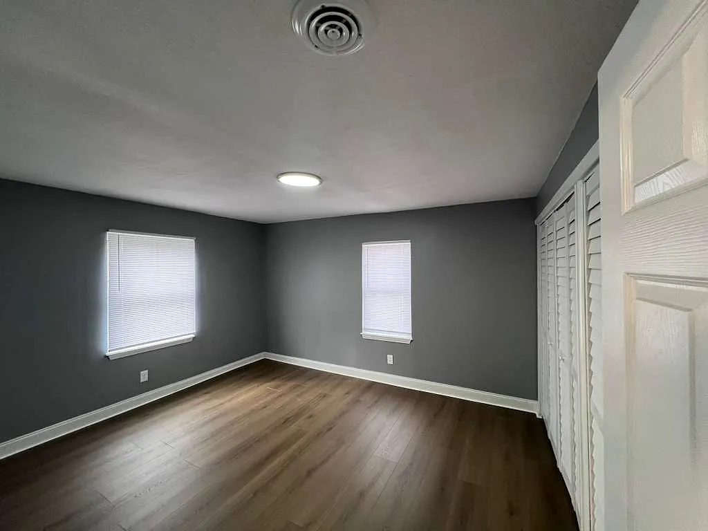 3 bed, 1300 sqft, $1,700 — Photo 4
