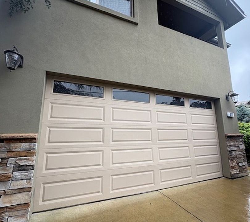 1st image of 377 Landis Cir