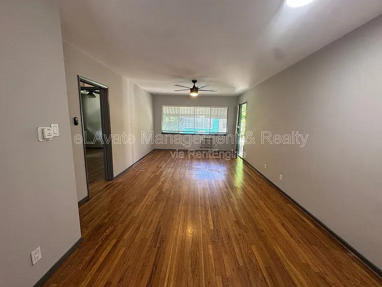 12157 Chandler Blvd #4 — Photo 13