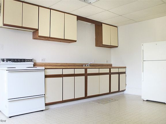 5th image of 407 Lawson Ave