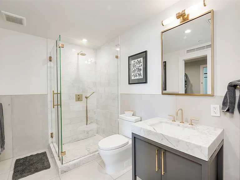 70 Rainey St #1310 — Photo 9
