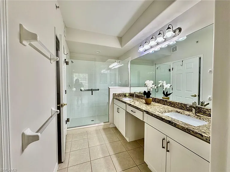 1345 Henley St #707 — Photo 16
