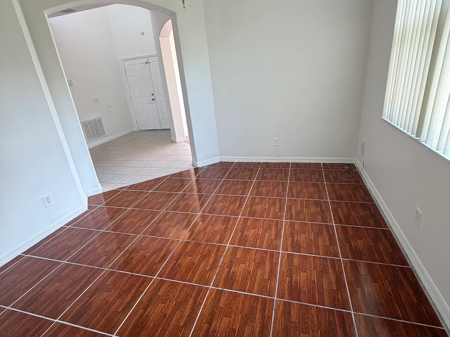 5 bed, 3444 sqft, $2,999 — Photo 4