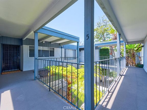 2nd image of 3612 Vista Bella Unit 5