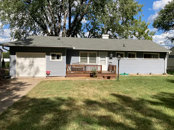 223 SW McClendon Dr, Lees Summit, MO 64081