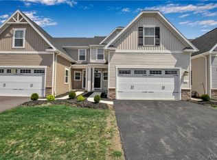 161 Sandstone Cir, Grand Island, NY 14072