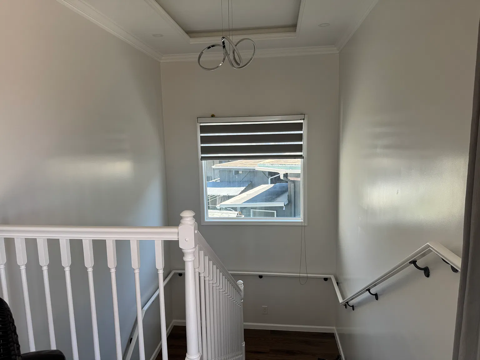 4 bed, 2300 sqft, $4,800 — Photo 3