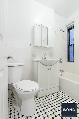 Rented by Bond New York | media 8