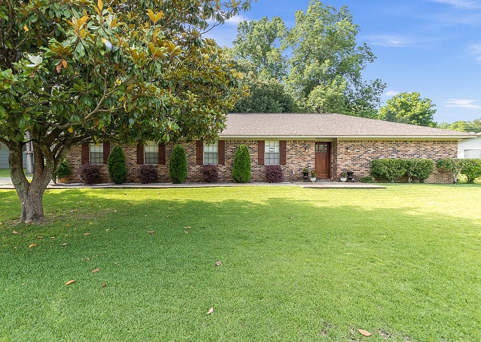 1st image of 1807 Macarthur Dr