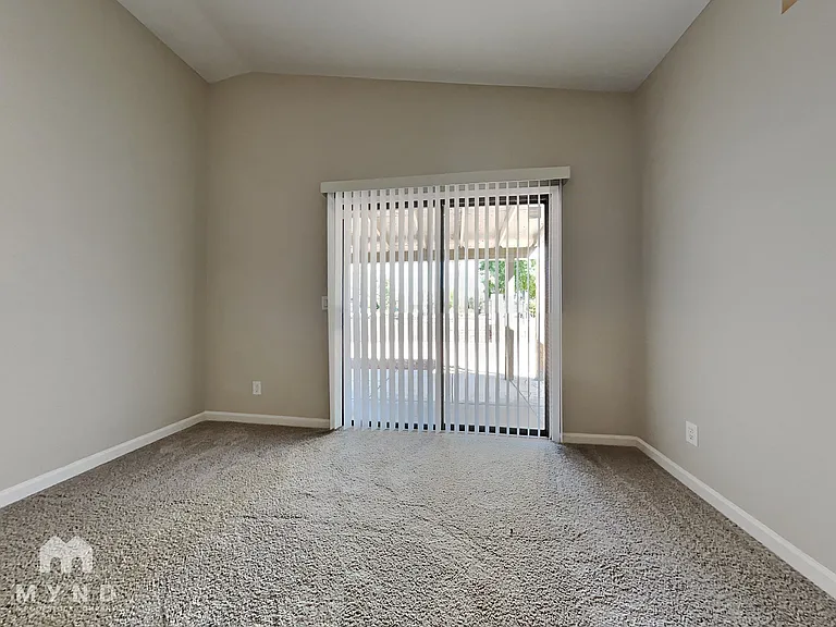 4816 W Sierra Vista Dr — Photo 16