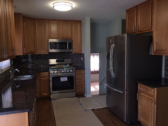 4th image of 16609 84th Ave