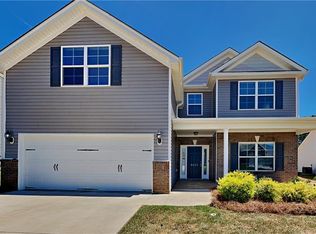 5117 Foxworth Dr, Greensboro, NC 27406