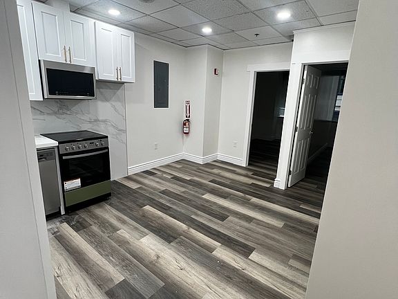 5th image of 1111 14th St NW #603