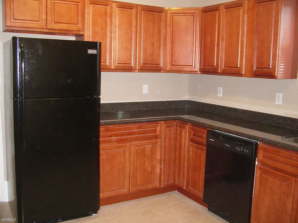 2nd image of 7562 Park Ave
