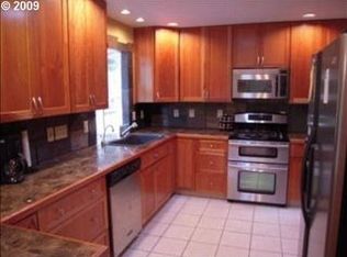 10127 SW 50th Ave, Portland, OR 97219