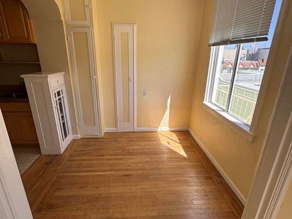 4th image of 3555 Broderick St APT 101