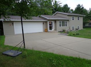 302 E Minnesota Ave, Randall, MN 56475