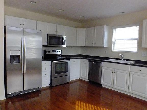 4th image of 5893 Blaverly Dr