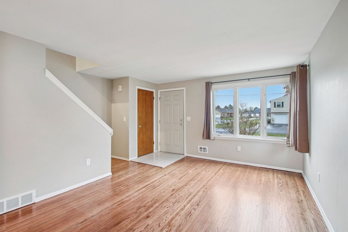 next background image