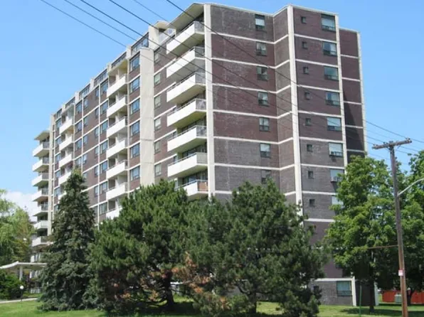 10 Allanhurst Dr #609, Toronto, ON M9A 4J5