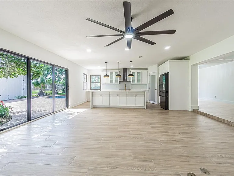 5302 Turkey Creek Rd — Photo 4