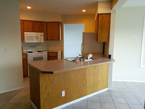5th image of 4402 Desert Plateau Dr