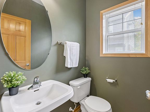5th image of 8262 Labont Way #5