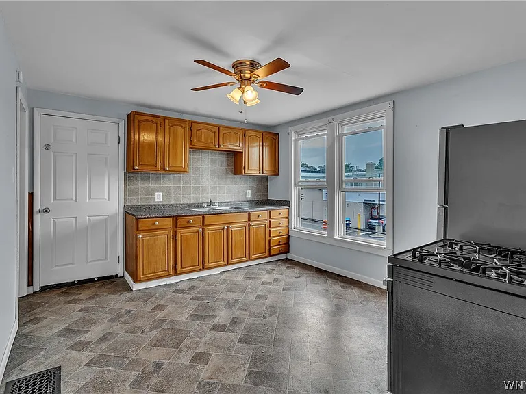 212 Lockwood Ave #UPPER — Photo 9