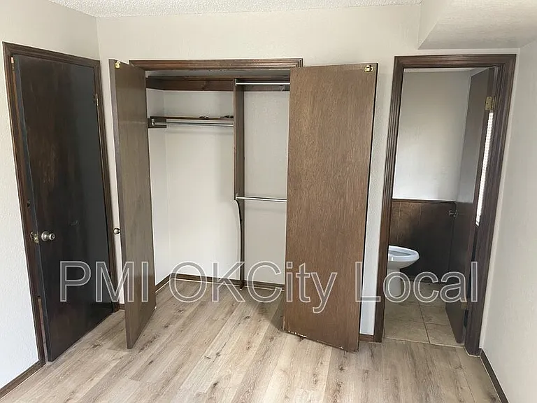 2325 N Redmond Ave — Photo 10
