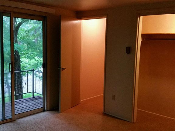 111 Stonecrest Lane Butler, Pa for rent. Balcony off Master 