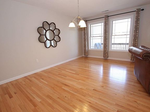 4th image of 216 Reservoir St #106