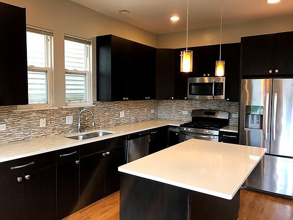 3rd image of 2429 N Francisco Ave #Sfh