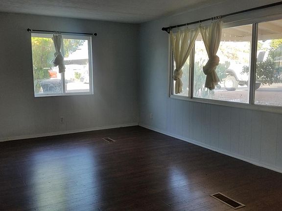 3rd image of 1137 S Palo Verde St