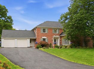 8100 E Buckspark Ln, Rockville, MD 20854