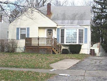 1st image of 305 Jackson St
