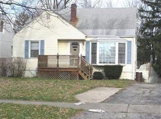 305 Jackson St, Medina, OH 44256