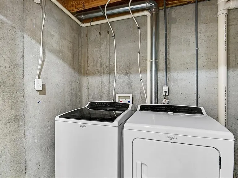 1403 S 5th St E — Photo 19