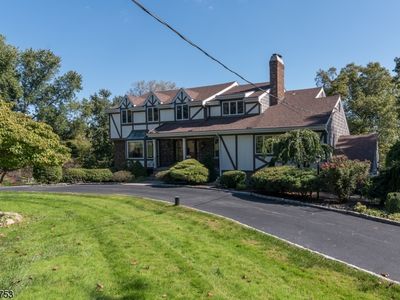 144 Carlough Rd, Upper Saddle River, NJ, 07458