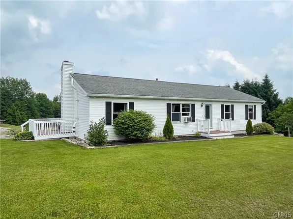 5214 Moore Rd, Munnsville, NY 13409