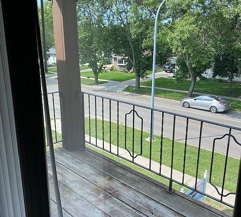 5th image of 501 4th Ave E