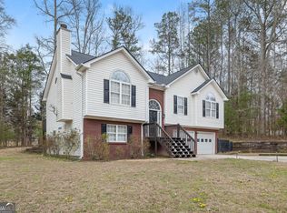 516 Stoneview Dr, Hoschton, GA 30548