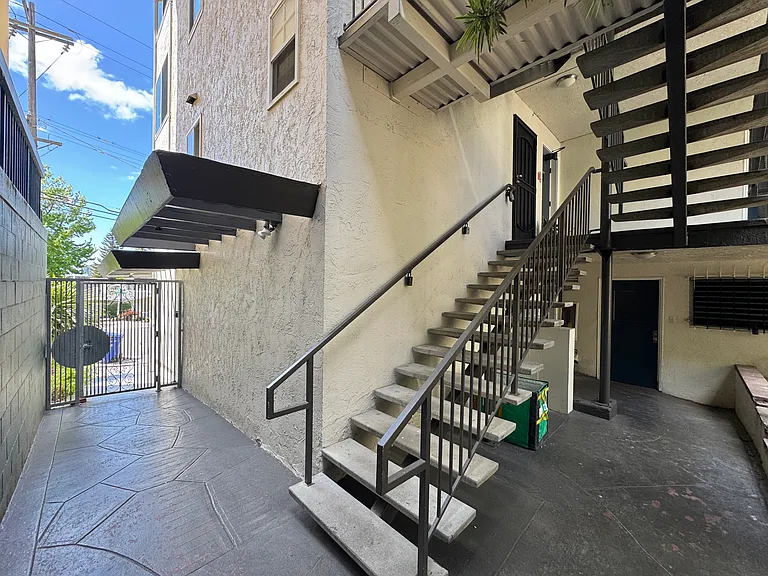 272 Euclid Ave #101 — Photo 3