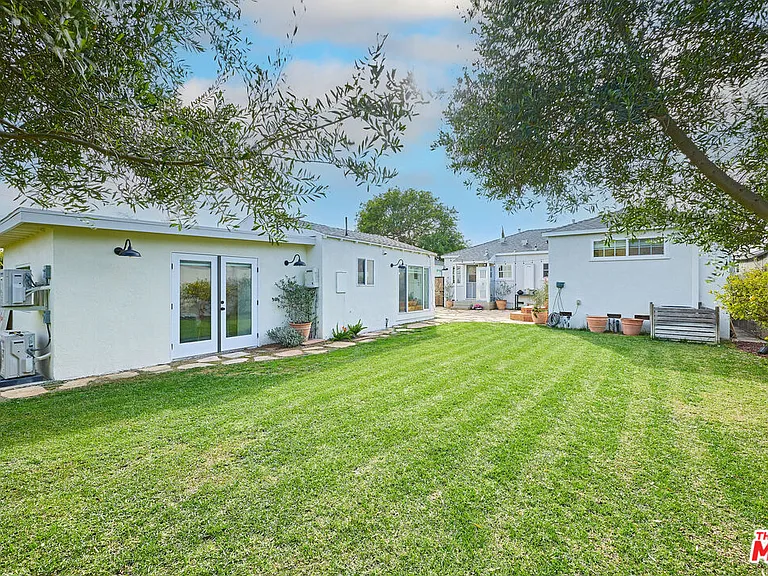 7822 Bleriot Ave — Photo 24