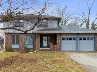 9358 Carpenter Ave, Clive, IA 50325