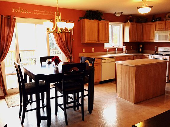 4th image of 187 Persimmon Dr