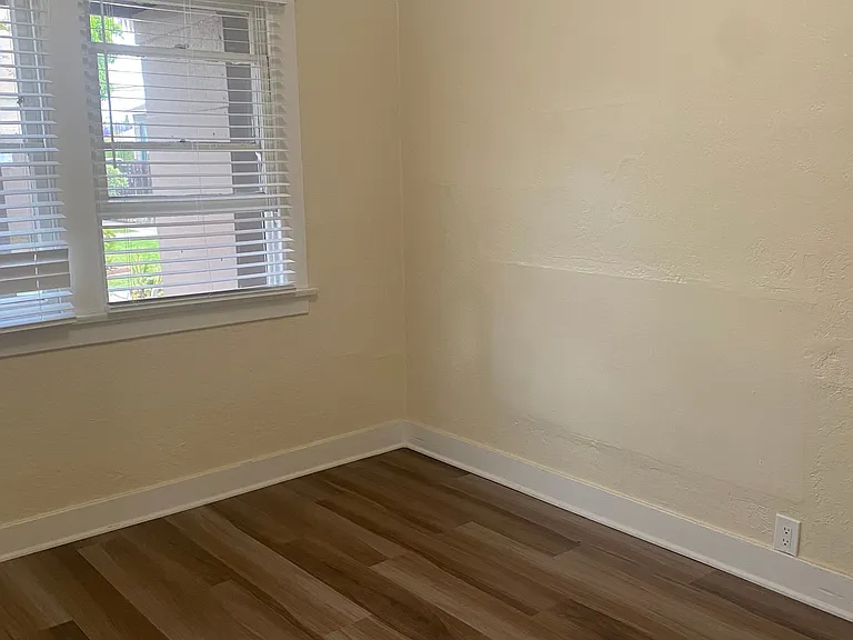 1336 E Hellman St #8A — Photo 6