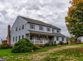20 Strawberry Ln, Lititz, PA 17543