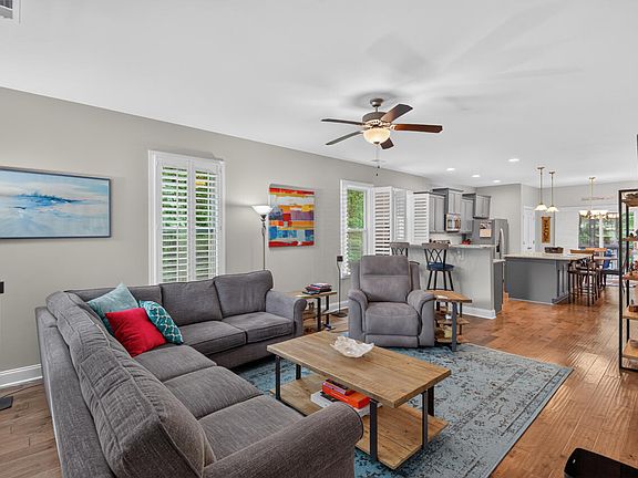 3rd image of 3837 Saint Lucy Dr
