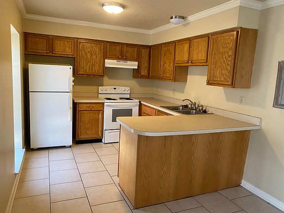 5th image of 3005 Lake Villa Dr #E